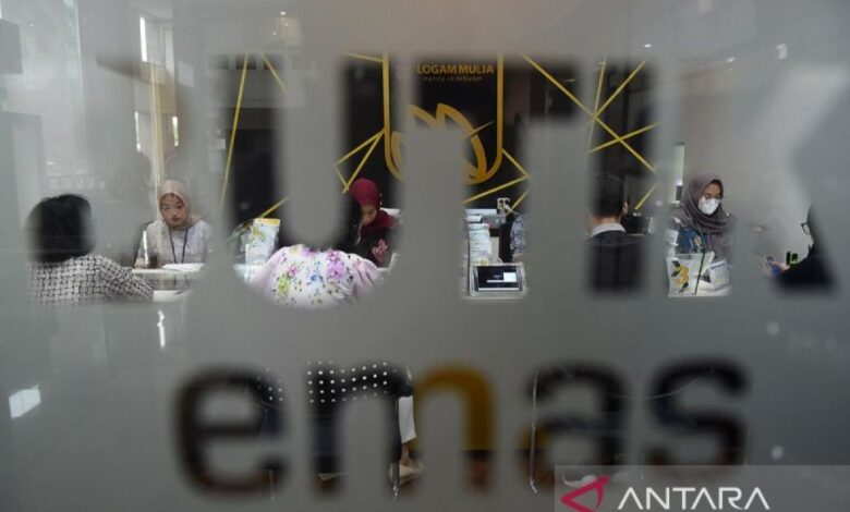 Emas Antam pada Kamis anjlok Rp20.000 bermetamorfosis menjadi Rp1,866 jt per gram